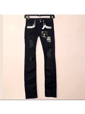 A7 Black Swarovski Embellished Crystals
Distressed Jeans Size 24 NWT!